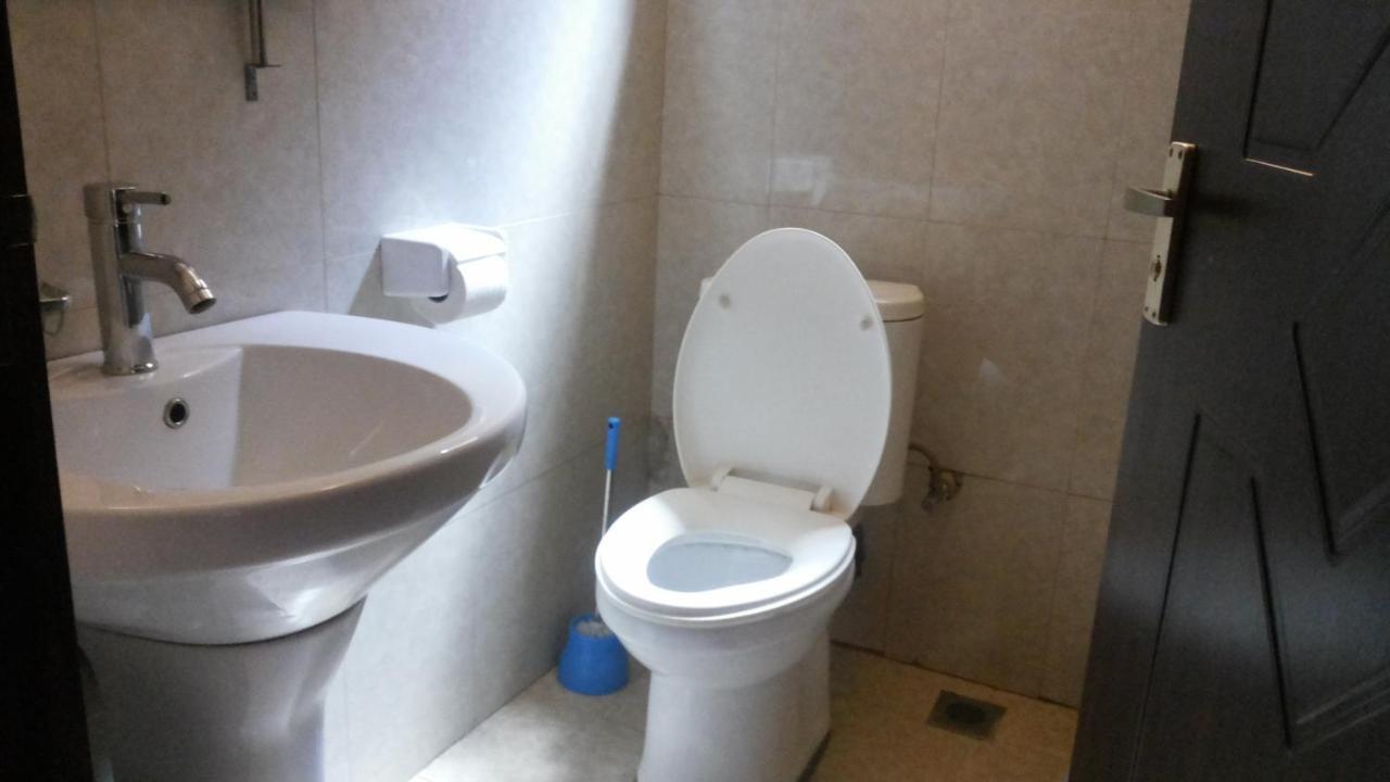Palema Crown Hotel Gulu Buitenkant foto