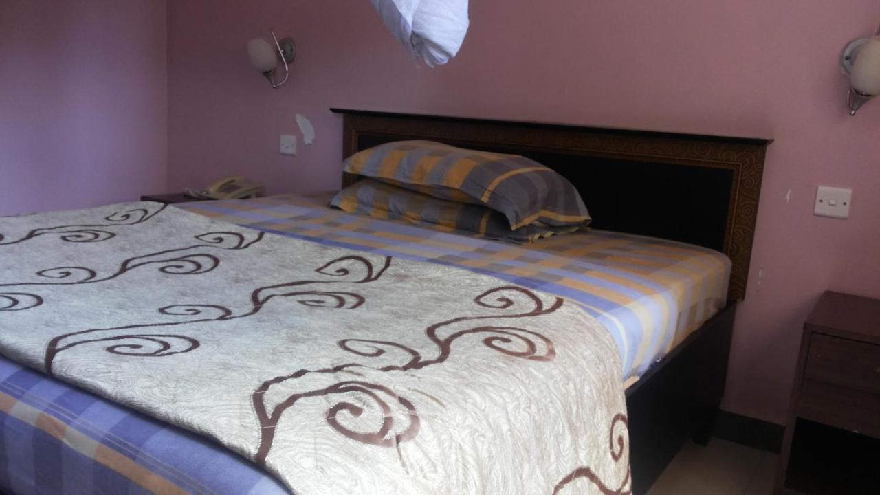 Palema Crown Hotel Gulu Buitenkant foto