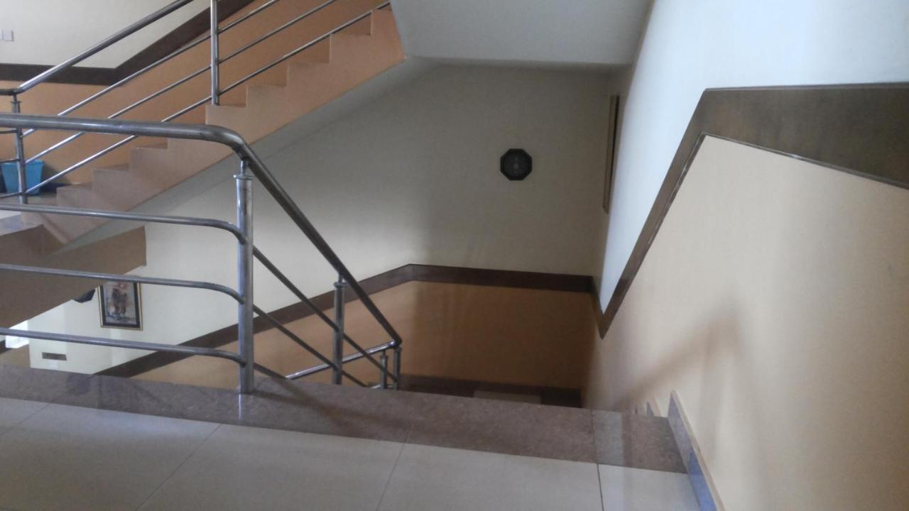 Palema Crown Hotel Gulu Buitenkant foto
