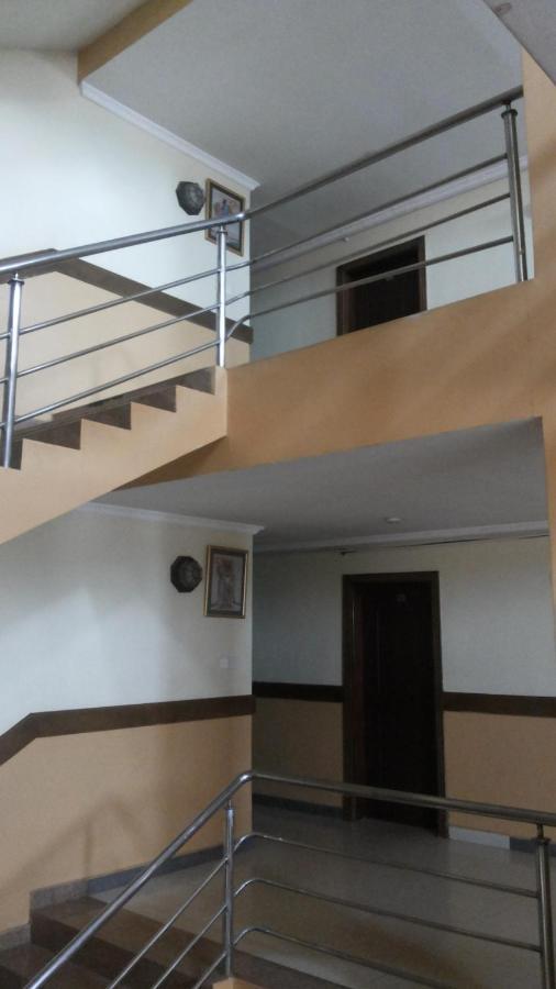 Palema Crown Hotel Gulu Buitenkant foto