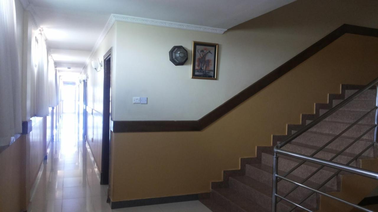 Palema Crown Hotel Gulu Buitenkant foto