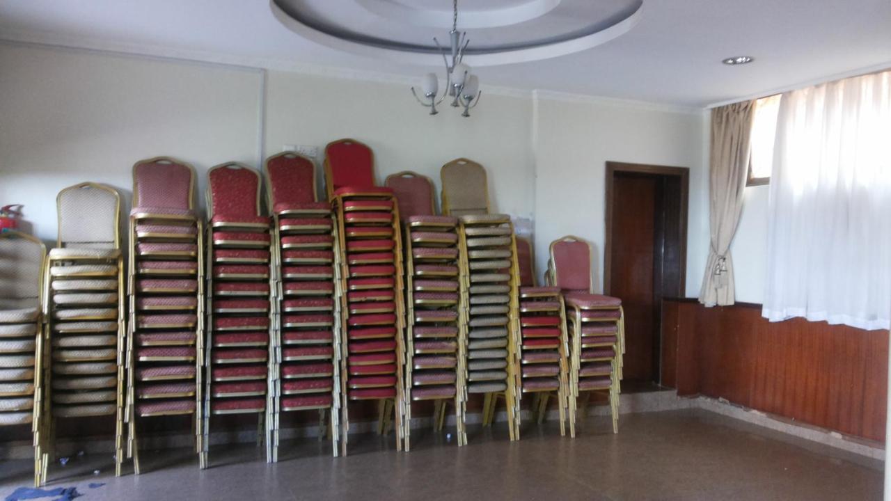Palema Crown Hotel Gulu Buitenkant foto