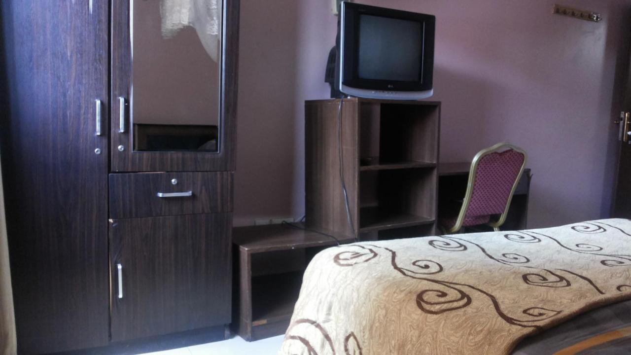 Palema Crown Hotel Gulu Buitenkant foto