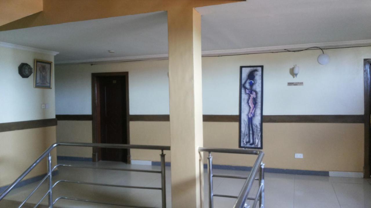 Palema Crown Hotel Gulu Buitenkant foto
